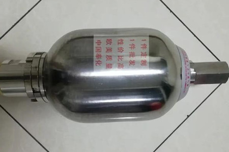 用什么方法來檢查不銹鋼囊式蓄能器膨脹壓力？
